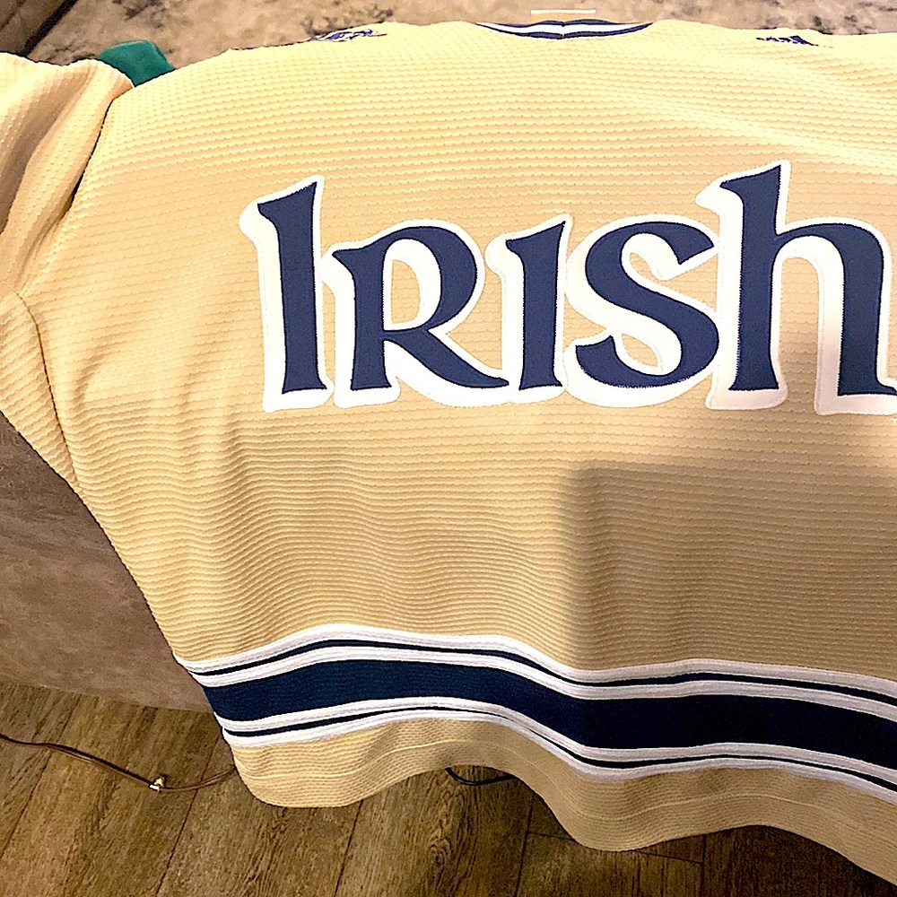 Notre dame, Adidas’s Hockey jersey